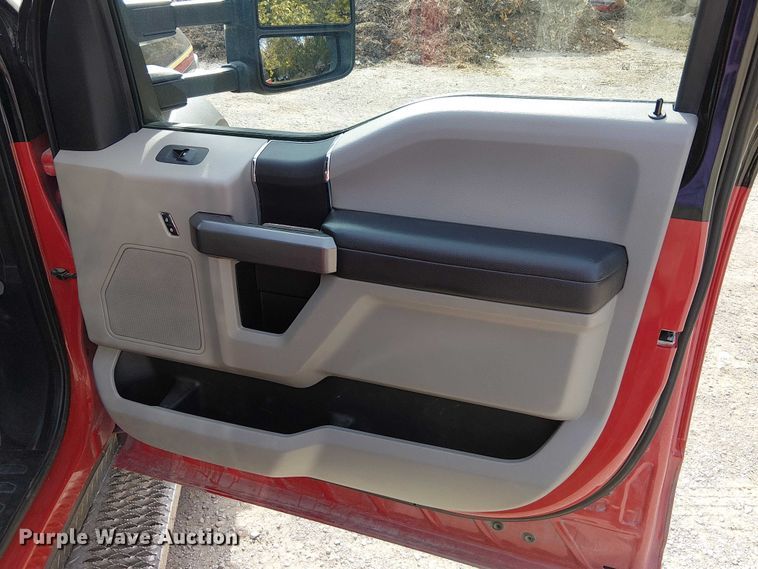 image for item FK0505 2020 Ford F550 Super Duty XLT ambulance