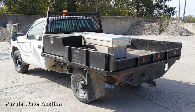 image for item FK0510 1997 GMC Sierra 2500HD flatbed pickup truck