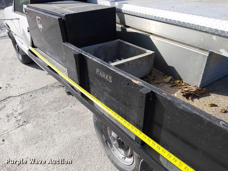 image for item FK0510 1997 GMC Sierra 2500HD flatbed pickup truck