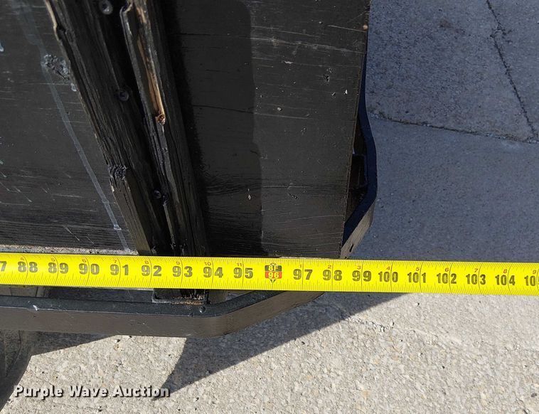 image for item FK0510 1997 GMC Sierra 2500HD flatbed pickup truck