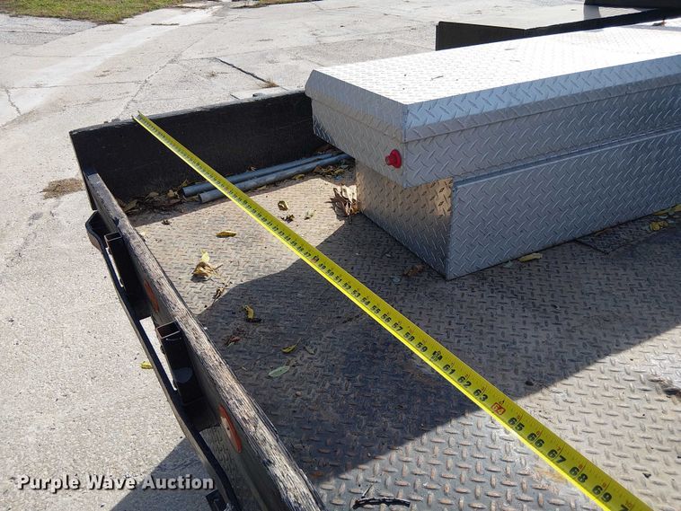 image for item FK0510 1997 GMC Sierra 2500HD flatbed pickup truck