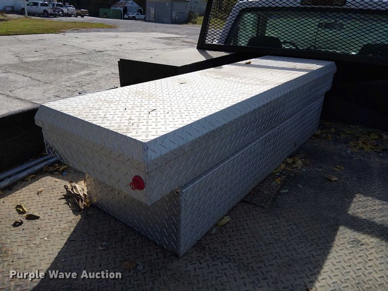 image for item FK0510 1997 GMC Sierra 2500HD flatbed pickup truck