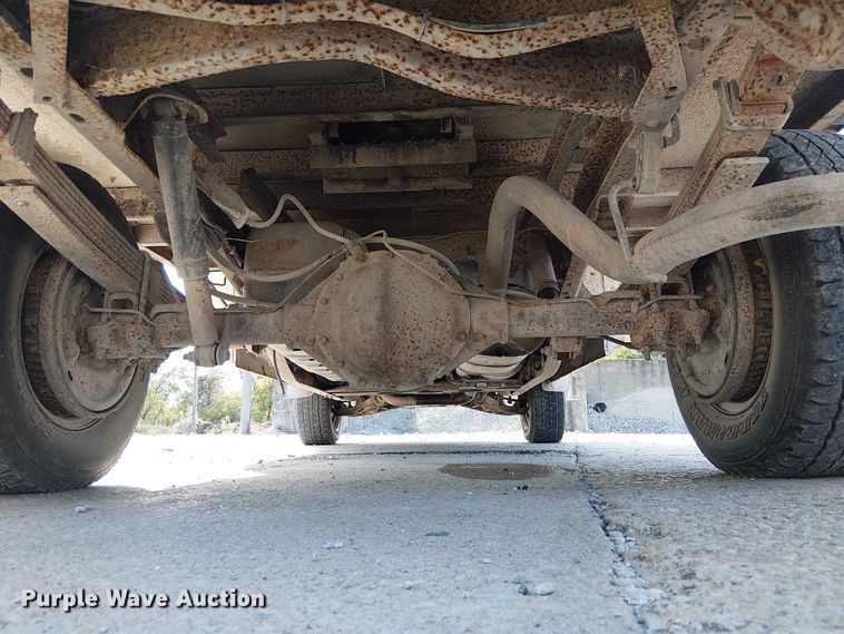 image for item FK0510 1997 GMC Sierra 2500HD flatbed pickup truck