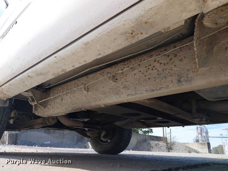 image for item FK0510 1997 GMC Sierra 2500HD flatbed pickup truck