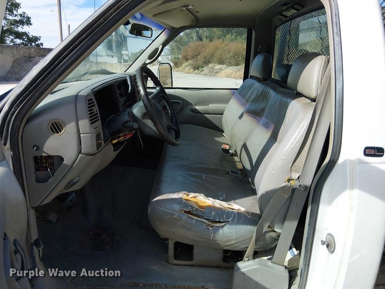 image for item FK0510 1997 GMC Sierra 2500HD flatbed pickup truck