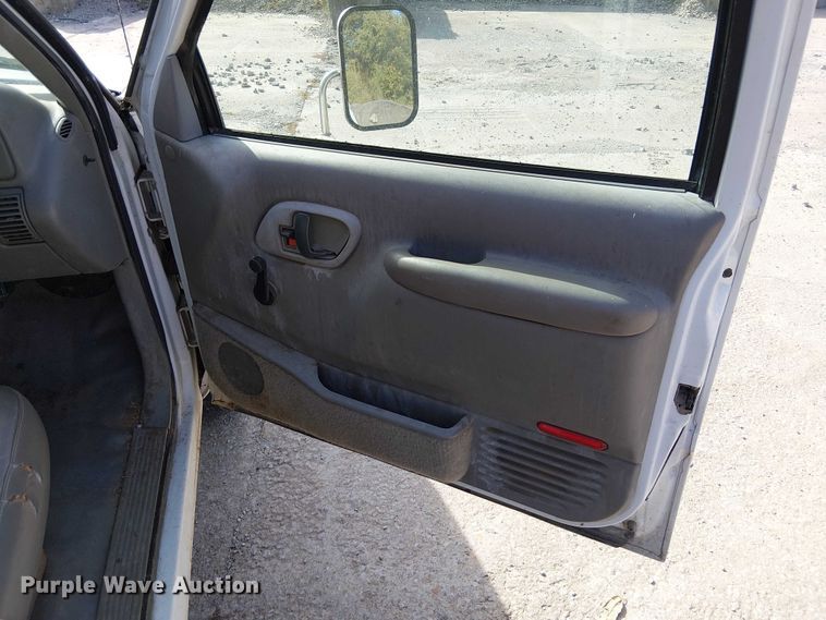 image for item FK0510 1997 GMC Sierra 2500HD flatbed pickup truck