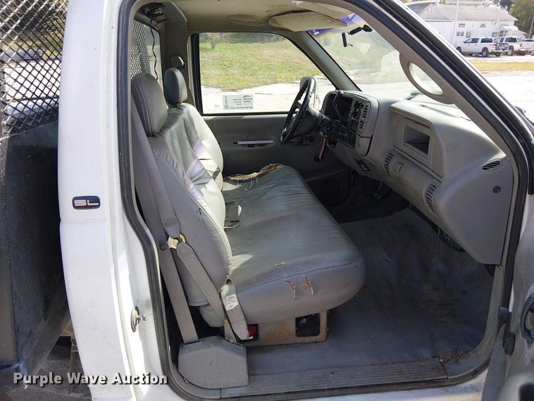 image for item FK0510 1997 GMC Sierra 2500HD flatbed pickup truck