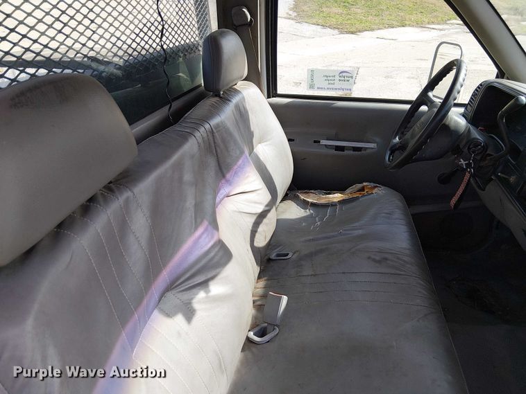 image for item FK0510 1997 GMC Sierra 2500HD flatbed pickup truck