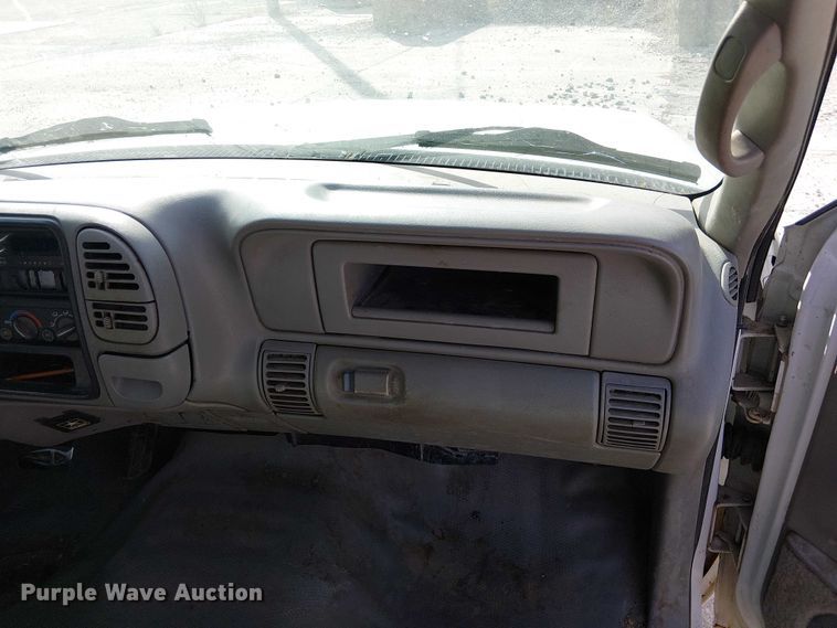 image for item FK0510 1997 GMC Sierra 2500HD flatbed pickup truck