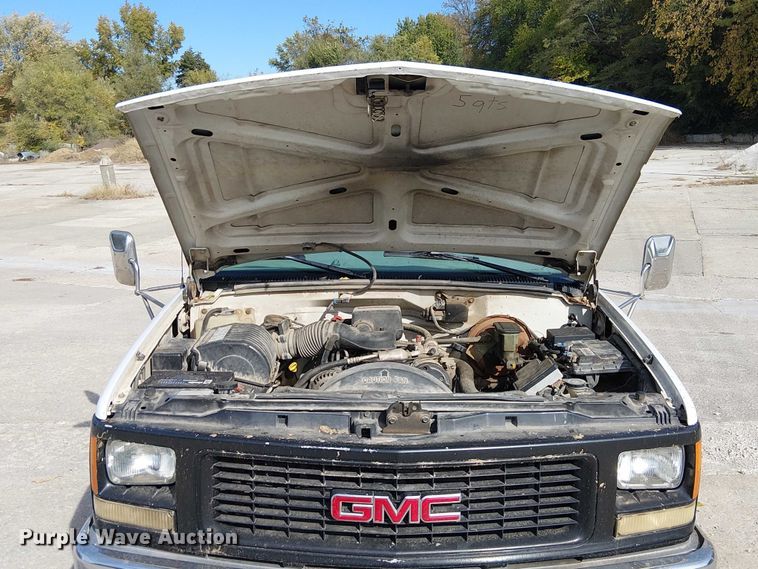image for item FK0510 1997 GMC Sierra 2500HD flatbed pickup truck