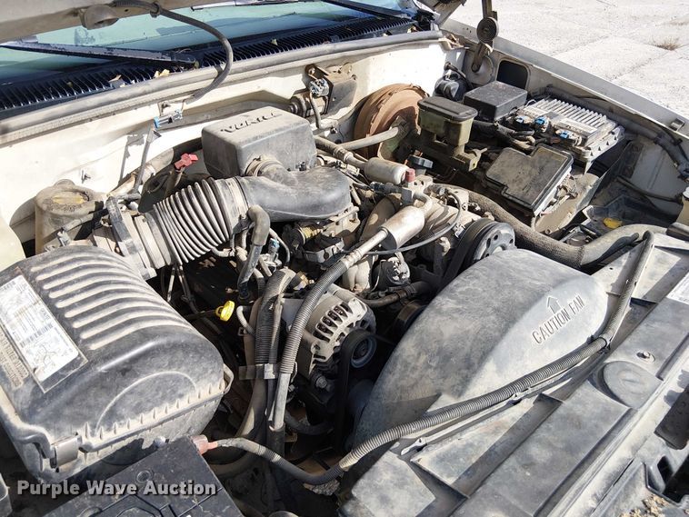 image for item FK0510 1997 GMC Sierra 2500HD flatbed pickup truck