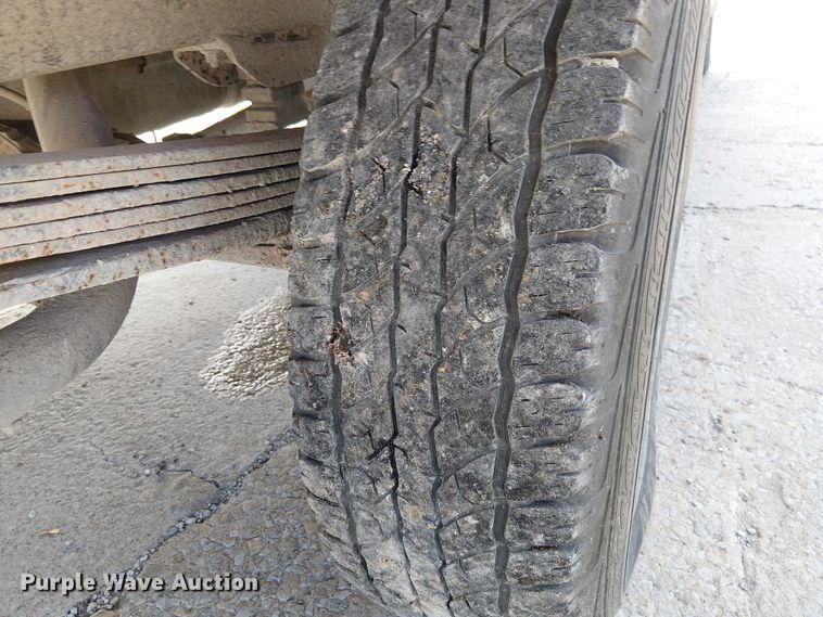 image for item FK0510 1997 GMC Sierra 2500HD flatbed pickup truck