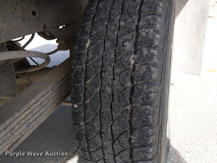 image for item FK0510 1997 GMC Sierra 2500HD flatbed pickup truck