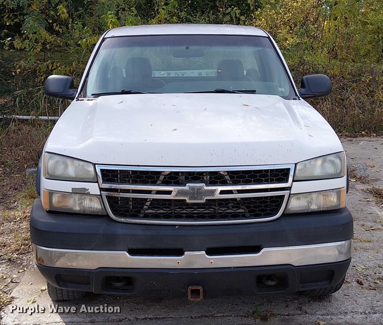 image for item FK0511 2006 Chevrolet Silverado 2500HD pickup truck