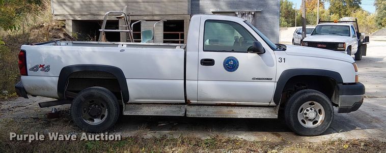 image for item FK0511 2006 Chevrolet Silverado 2500HD pickup truck