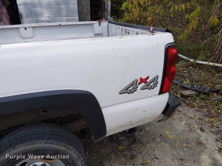 image for item FK0511 2006 Chevrolet Silverado 2500HD pickup truck