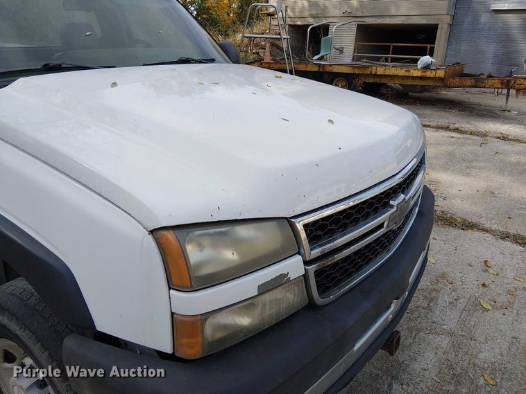 image for item FK0511 2006 Chevrolet Silverado 2500HD pickup truck