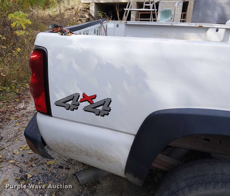 image for item FK0511 2006 Chevrolet Silverado 2500HD pickup truck