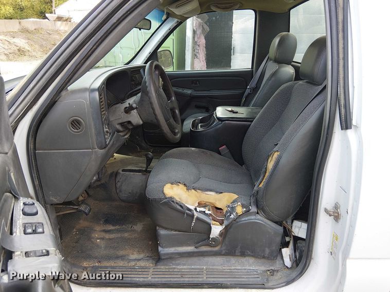 image for item FK0511 2006 Chevrolet Silverado 2500HD pickup truck