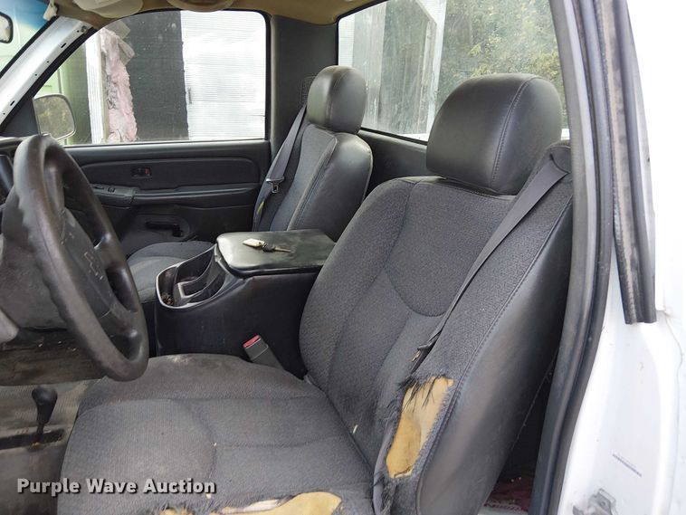 image for item FK0511 2006 Chevrolet Silverado 2500HD pickup truck