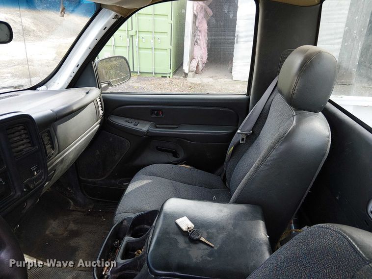 image for item FK0511 2006 Chevrolet Silverado 2500HD pickup truck