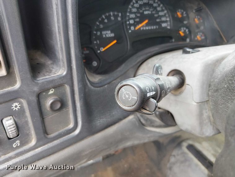 image for item FK0511 2006 Chevrolet Silverado 2500HD pickup truck