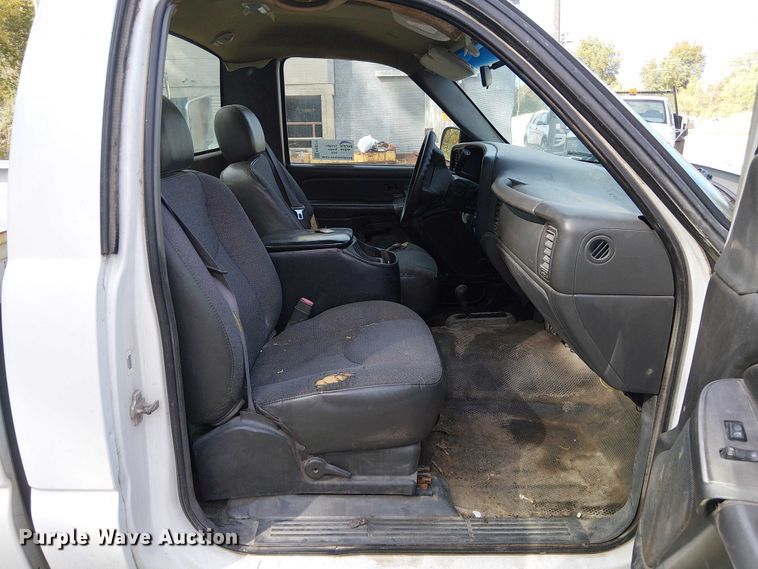 image for item FK0511 2006 Chevrolet Silverado 2500HD pickup truck