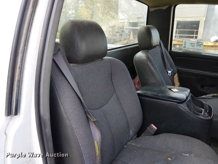 image for item FK0511 2006 Chevrolet Silverado 2500HD pickup truck