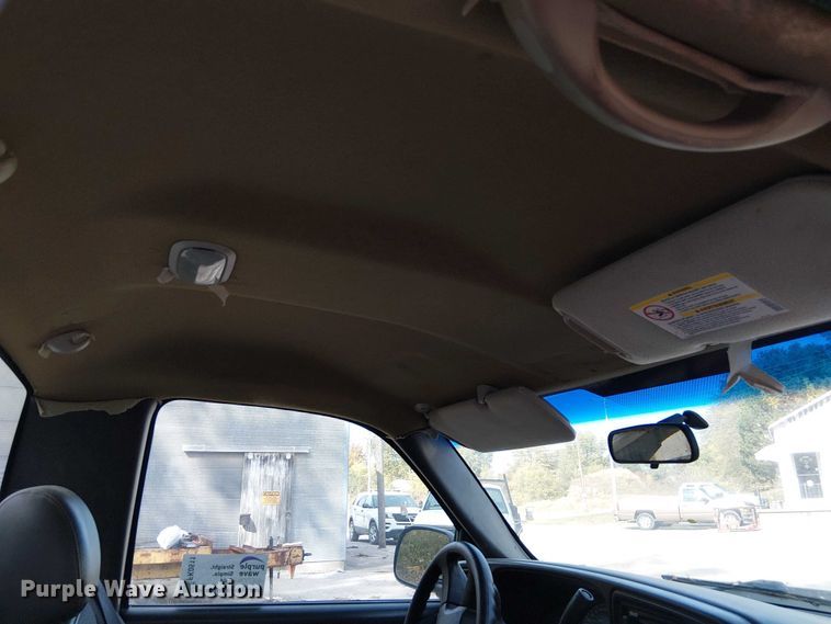 image for item FK0511 2006 Chevrolet Silverado 2500HD pickup truck