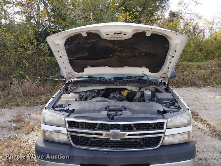 image for item FK0511 2006 Chevrolet Silverado 2500HD pickup truck