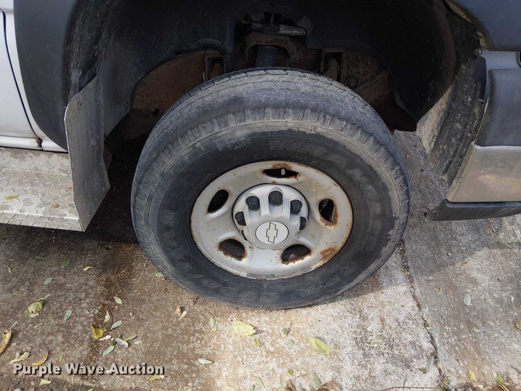 image for item FK0511 2006 Chevrolet Silverado 2500HD pickup truck