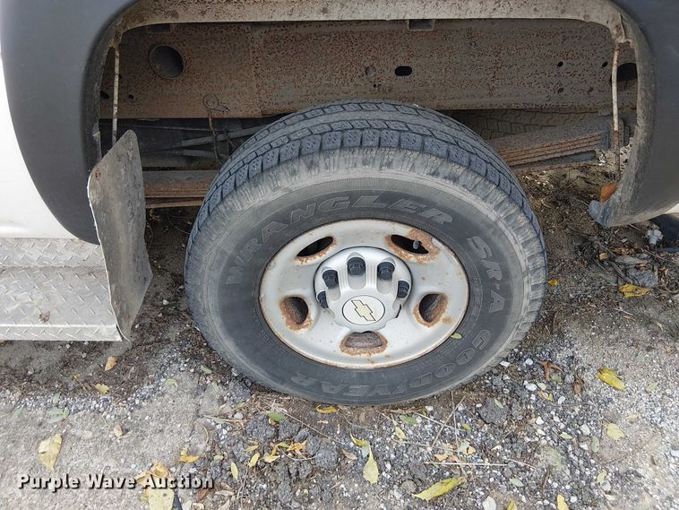 image for item FK0511 2006 Chevrolet Silverado 2500HD pickup truck