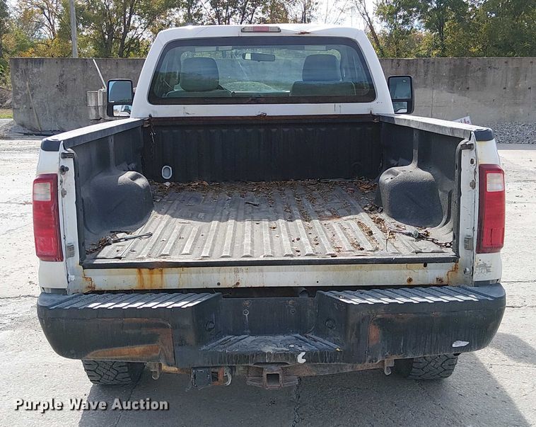 image for item FK0514 2011 Ford F350 Super Duty XL pickup truck