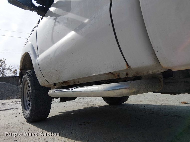 image for item FK0514 2011 Ford F350 Super Duty XL pickup truck