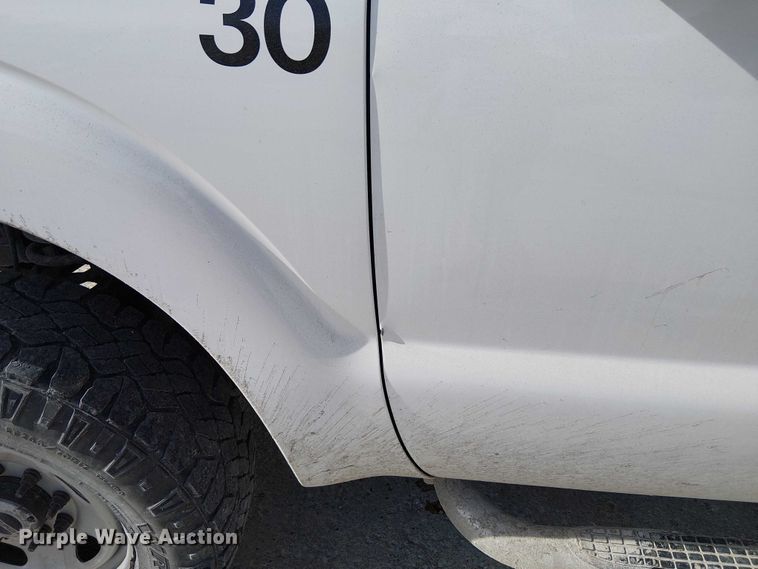 image for item FK0514 2011 Ford F350 Super Duty XL pickup truck