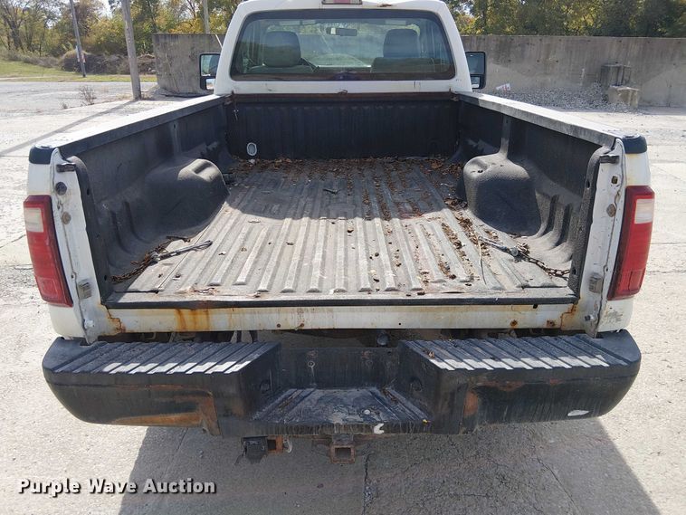 image for item FK0514 2011 Ford F350 Super Duty XL pickup truck