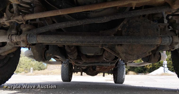 image for item FK0514 2011 Ford F350 Super Duty XL pickup truck