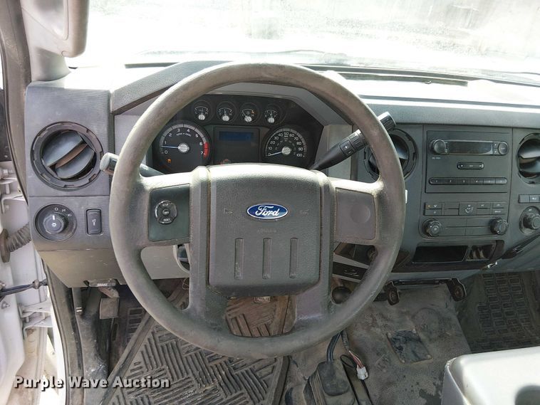 image for item FK0514 2011 Ford F350 Super Duty XL pickup truck