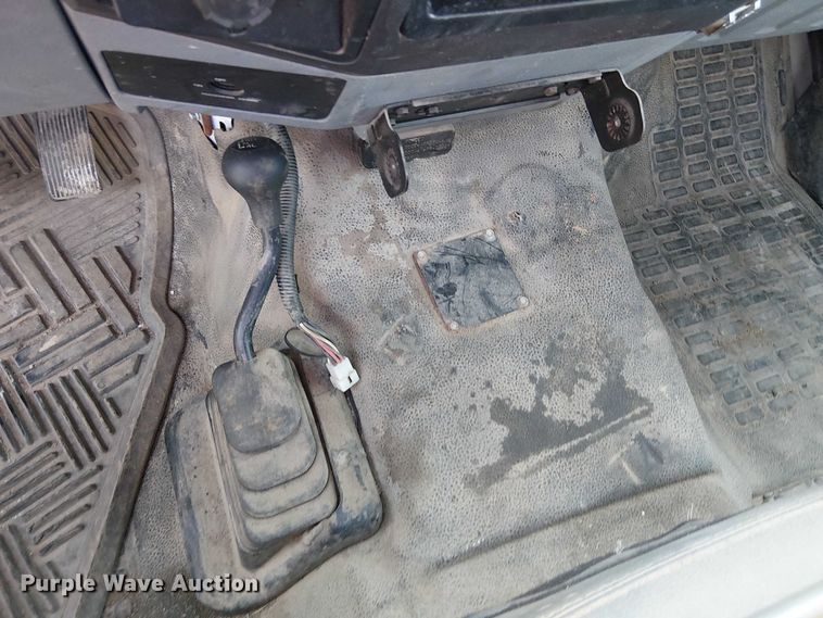 image for item FK0514 2011 Ford F350 Super Duty XL pickup truck