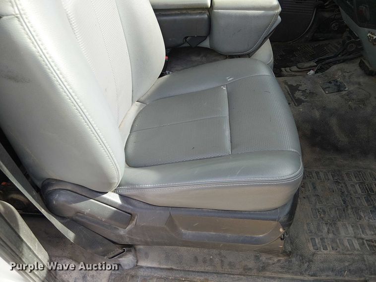 image for item FK0514 2011 Ford F350 Super Duty XL pickup truck