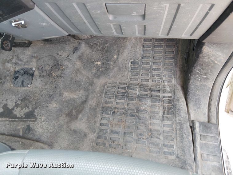 image for item FK0514 2011 Ford F350 Super Duty XL pickup truck