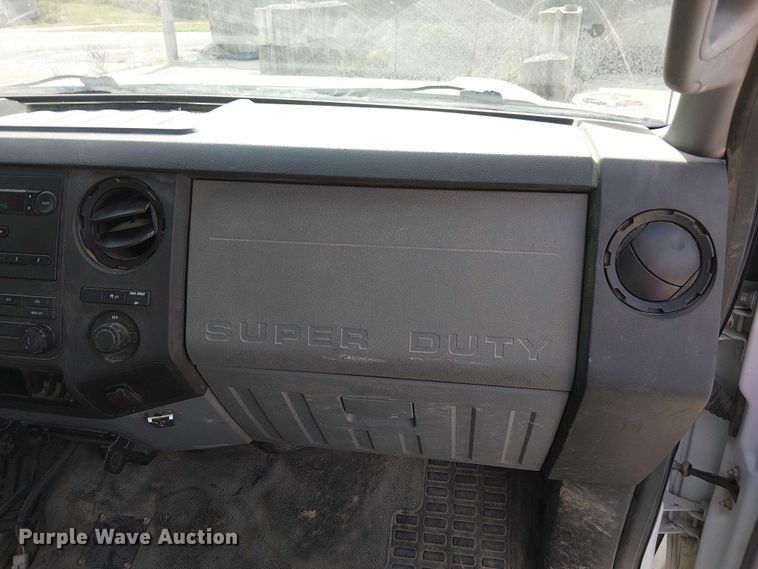 image for item FK0514 2011 Ford F350 Super Duty XL pickup truck