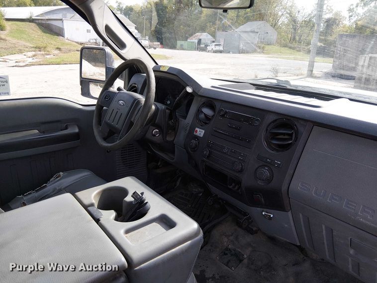 image for item FK0514 2011 Ford F350 Super Duty XL pickup truck