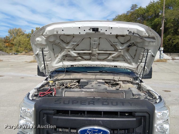 image for item FK0514 2011 Ford F350 Super Duty XL pickup truck