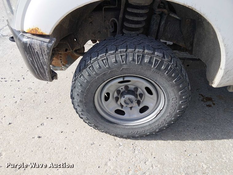 image for item FK0514 2011 Ford F350 Super Duty XL pickup truck