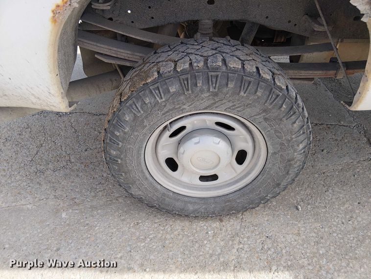 image for item FK0514 2011 Ford F350 Super Duty XL pickup truck