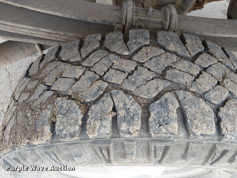 image for item FK0514 2011 Ford F350 Super Duty XL pickup truck