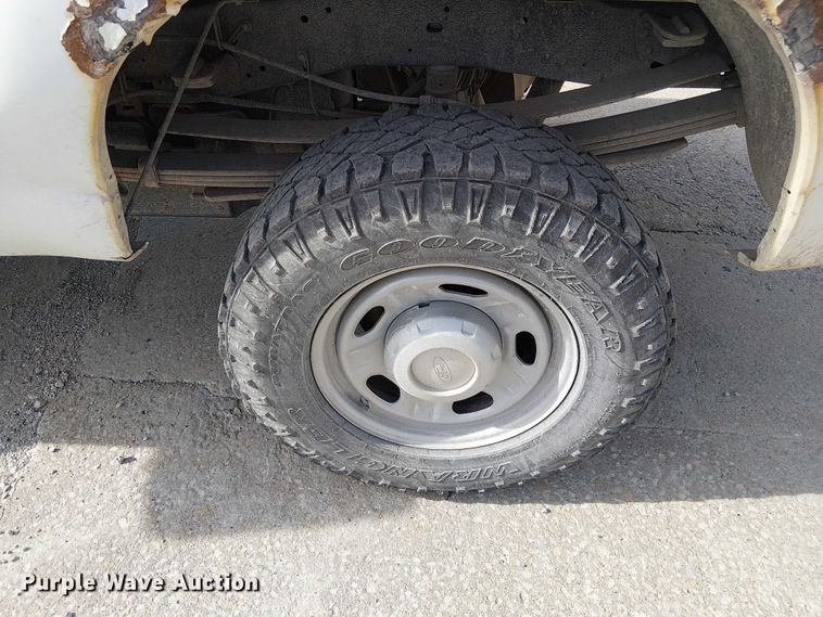 image for item FK0514 2011 Ford F350 Super Duty XL pickup truck