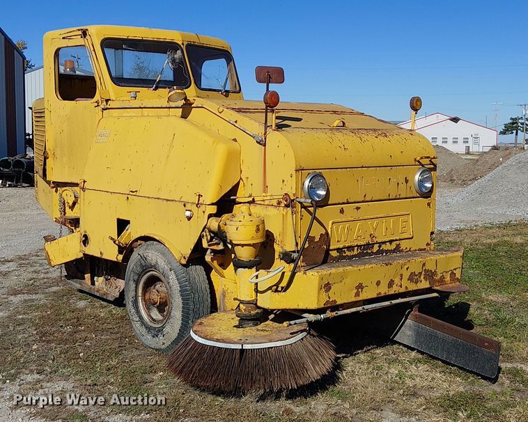 image for item FK0523 Wayne 1-460 street sweeper truck