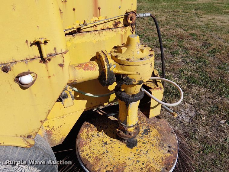 image for item FK0523 Wayne 1-460 street sweeper truck